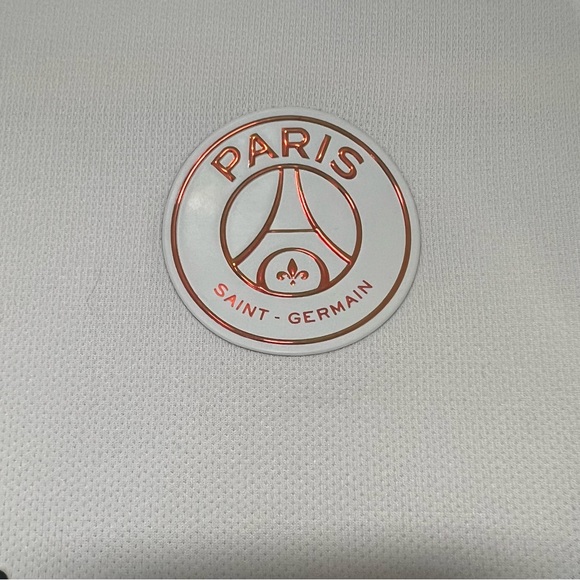 AUTHENTIC PSG WHITE-GOLD SOCCER SHIRT. - Picture 3 of 8